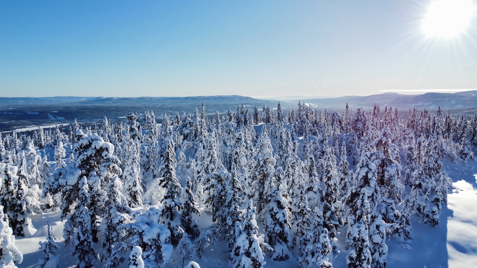 Norsk natur fra dronen